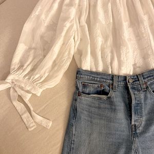 Aritzia Wilfred - white embroidery blouse size Medium